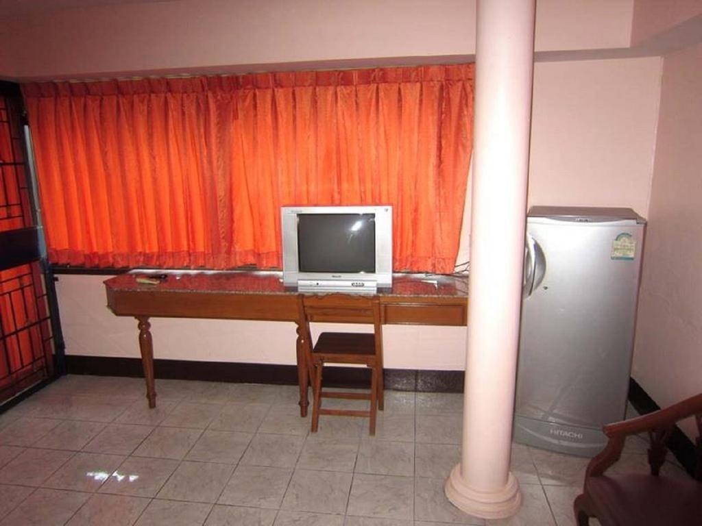 AA pensión Pattaya Habitación foto